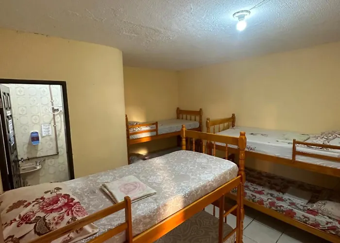 Dani Hostel E Suites